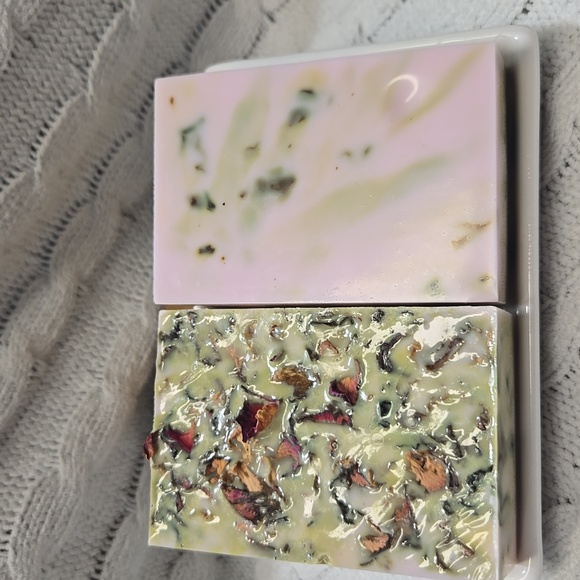 Hand Crafted Sandalwood Rose Shea Butter Soap 4oz Bar - Picture 2 of 9